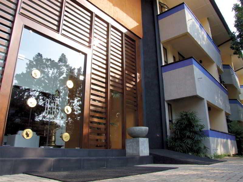 The Sovereign Hotel Kolombo Bagian luar foto