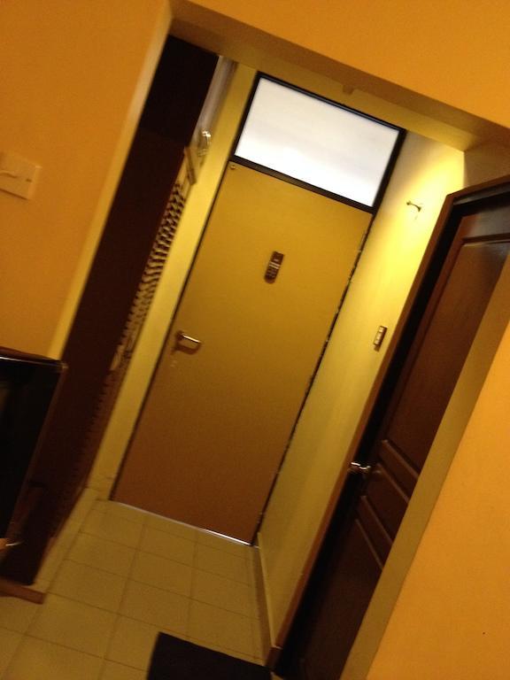 The Sovereign Hotel Kolombo Bagian luar foto